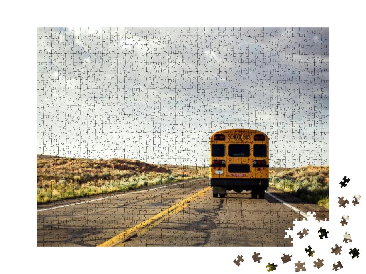 Puzzle 1000 Teile „Gelber Schulbus auf der Straße, USA“