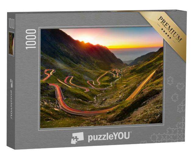 Puzzle 1000 Teile „Der Transfagarasan-Pass bei Sonnenuntergang in Rumänien“