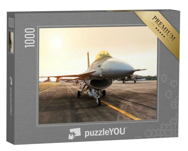 Puzzle 1000 Teile „Militärjet, geparkt im Sonnenuntergang“