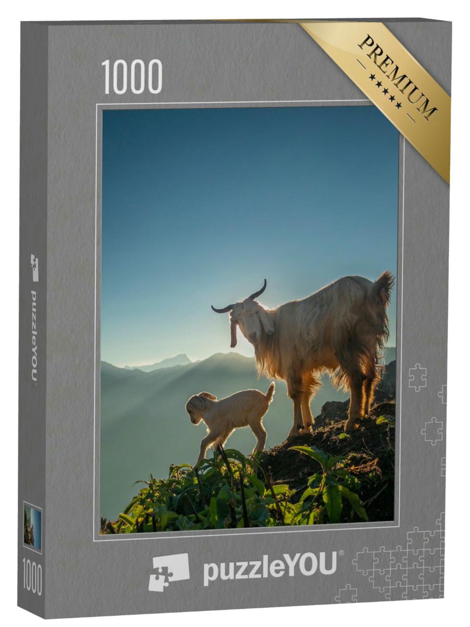 Puzzle 1000 Teile „Eine Ziege und ihr Zicklein in den Bergen bei morgendlichem Sonnenlicht“