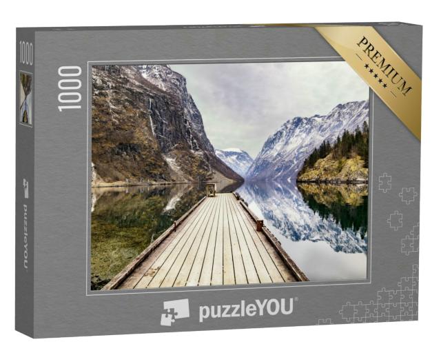 Puzzle 1000 Teile „Blick von Gudvangen Dorf zum Fjord, Norwegen“