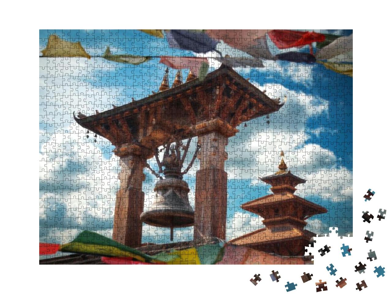 Puzzle 1000 Teile „Tibetische Flaggen am Tempel des Durbar Square in Bhaktapur, Kathmandu, Nepal“