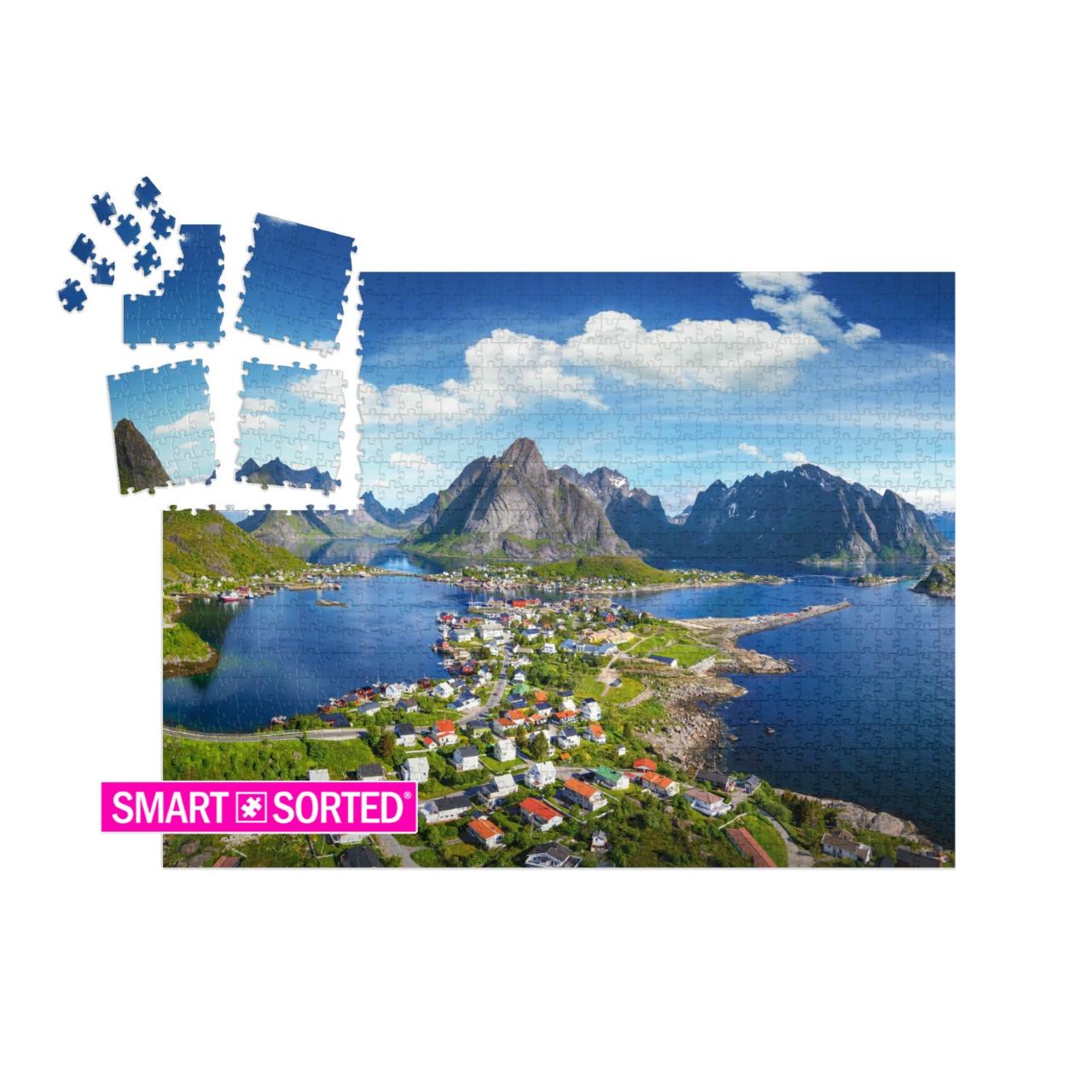SMART SORTED® | Puzzle 1000 Teile „Dorf Reine unter einem sonnigen, blauen Himmel, Lofoten, Norwegen“
