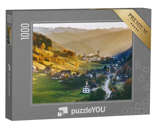 Puzzle 1000 Teile „Traditionelle Häuser: Panorma vom Münstertal im Schwarzwald, Deutschland“