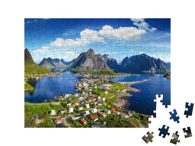 Puzzle 200 Teile „Dorf Reine unter einem sonnigen, blauen Himmel, Lofoten, Norwegen“