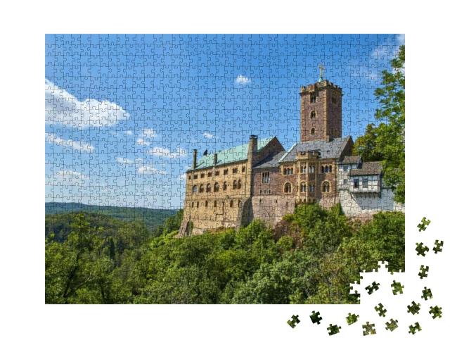 Puzzle 1000 Teile „Die Wartburg auf einem begrünten Hügel “
