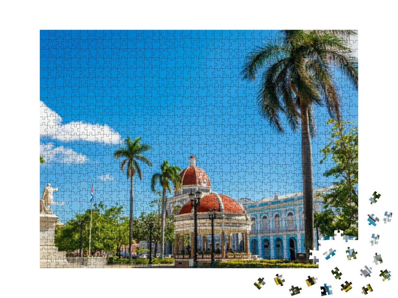 Puzzle 1000 Teile „Cienfuegos Jose Marti Zentralpark mit Palmen, Cienfuegos, Kuba“