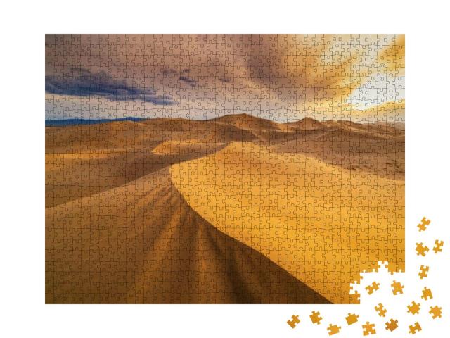 Puzzle 1000 Teile „Sonnenuntergang über den Sanddünen in der Wüste, USA“