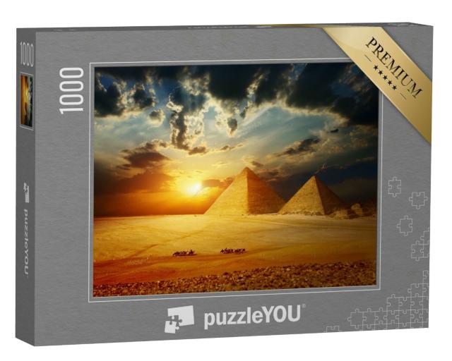 Puzzle 1000 Teile „Gitterpyramiden und Beduinen auf Kamelen, Ägypten“