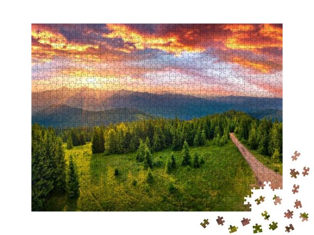 Puzzle 1000 Teile „Yahidna Berg im ersten Sonnenlicht, Karpaten“