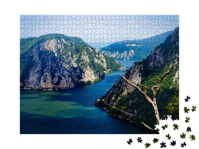 Puzzle 1000 Teile „Das eiserne Tor der Donau als natürliche Grenze zwischen Serbien und Rumänien“