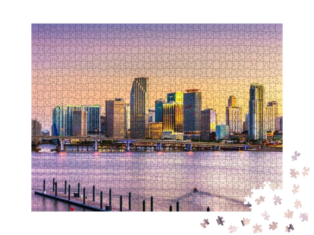 Puzzle 1000 Teile „Skyline von Miami an der Bisayne Bay in der Abenddämmerung, Florida“
