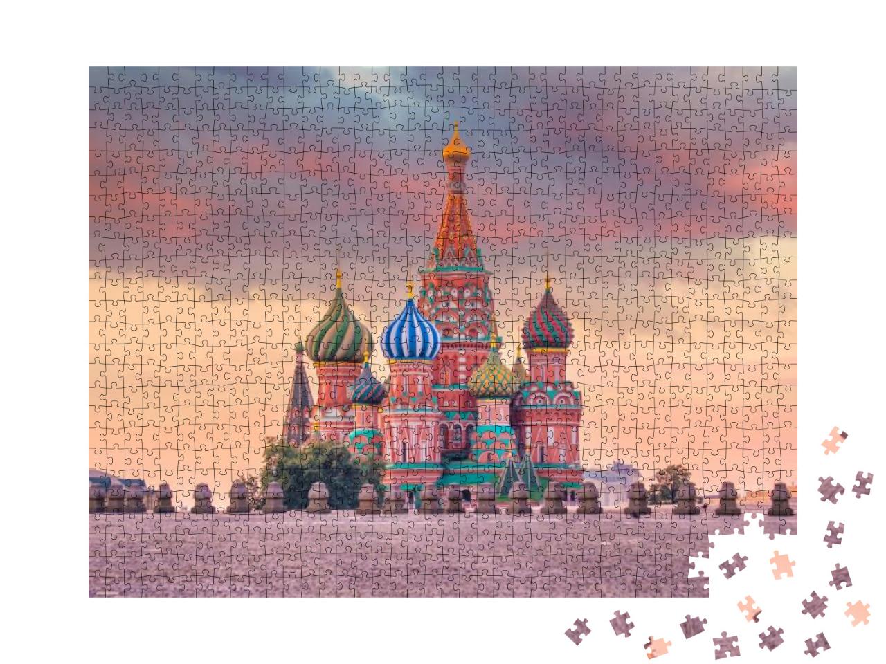 Puzzle 1000 Teile „Basilius-Kathedrale am Roten Platz in Moskau bei Sonnenaufgang, Russland“