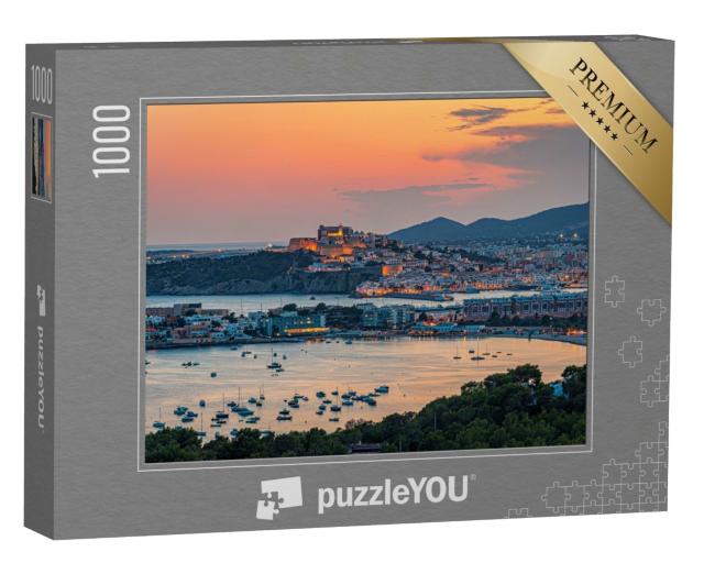 Puzzle 1000 Teile „Wunderschöner Blick auf Ibiza Stadt am Abend, Spanien“