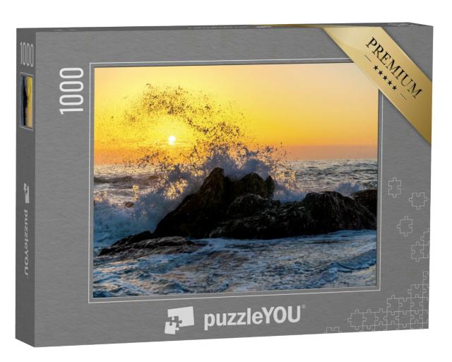 Puzzle 1000 Teile „Wellen des Atlantiks im Sonnenuntergang, Miramar bei Porto“