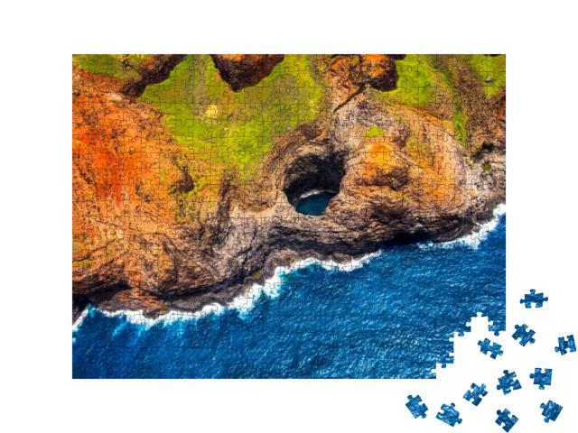 Puzzle 500 Teile „Luftaufnahme der Na-Pali-Küste mit offener Höhle, Kauai, Hawaii“
