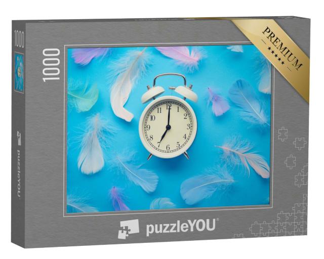 Puzzle 1000 Teile „Alter Wecker mit farbigen Federn“