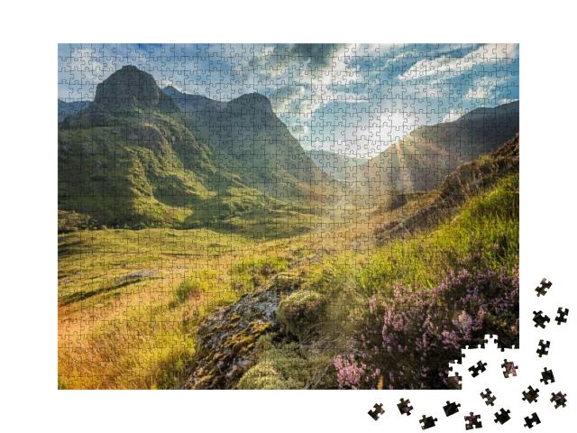 Puzzle 1000 Teile „Unberührte Natur an den Bergen von Glencoe, schottische Highlands“