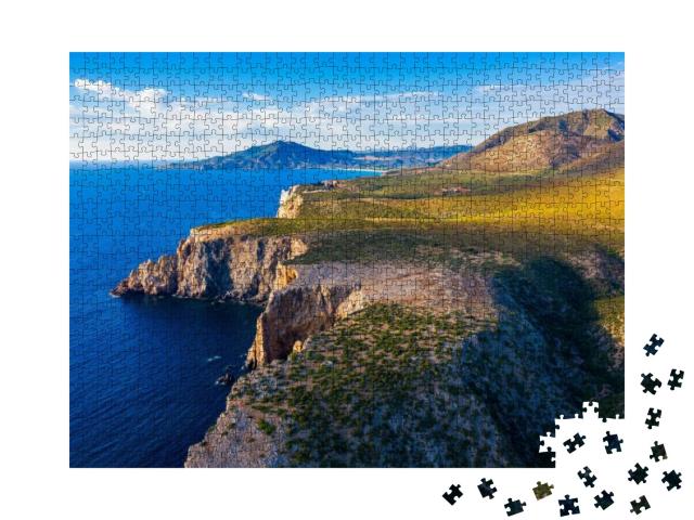 Puzzle 1000 Teile „Insel Sardinien, westliche zerklüftete Mittelmeerküste, Italien“