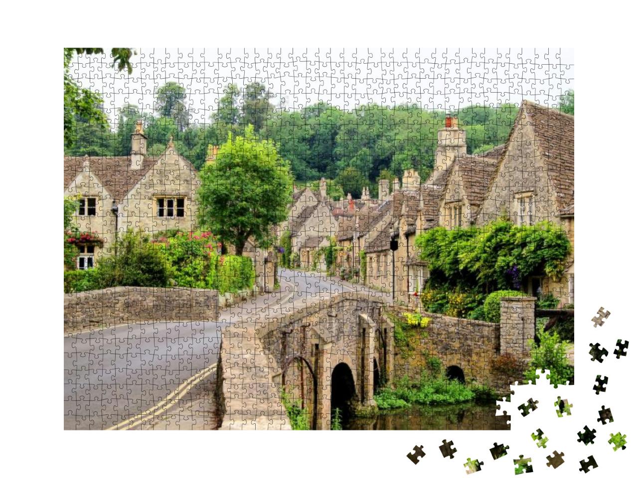 Puzzle 1000 Teile „Malerisches Cotswold-Dorf Castle Combe, England“