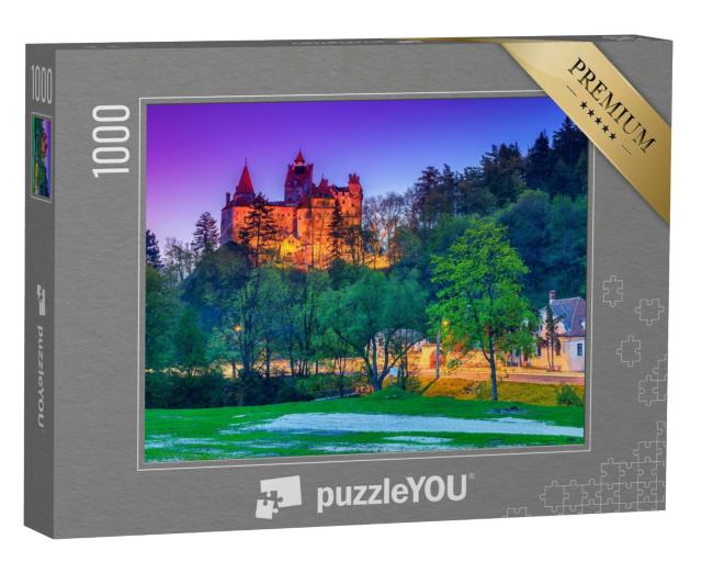 Puzzle 1000 Teile „Schloss Bran mit Lichtern am Abend, Siebenbürgen, Rumänien“
