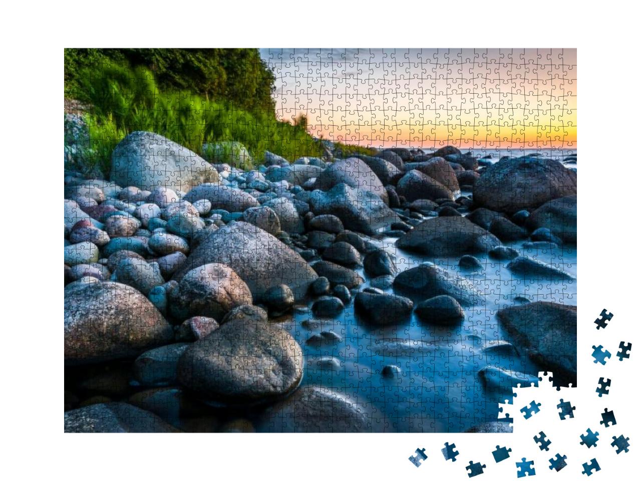 Puzzle 1000 Teile „Strand mit Küstenwald bei Sonnenuntergang, Ostsee, Jasmund, Rügen“