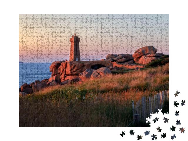 Puzzle 1000 Teile „Leuchtturm von Perros-Guirec bei Sonnenuntergang, Bretagne, Frankreich“