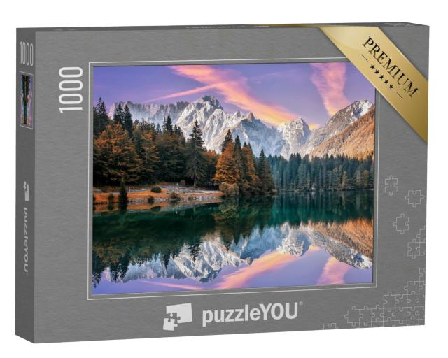 Puzzle 1000 Teile „Sonnenaufgang im Herbst am Fusine-See vor dem Mangart“