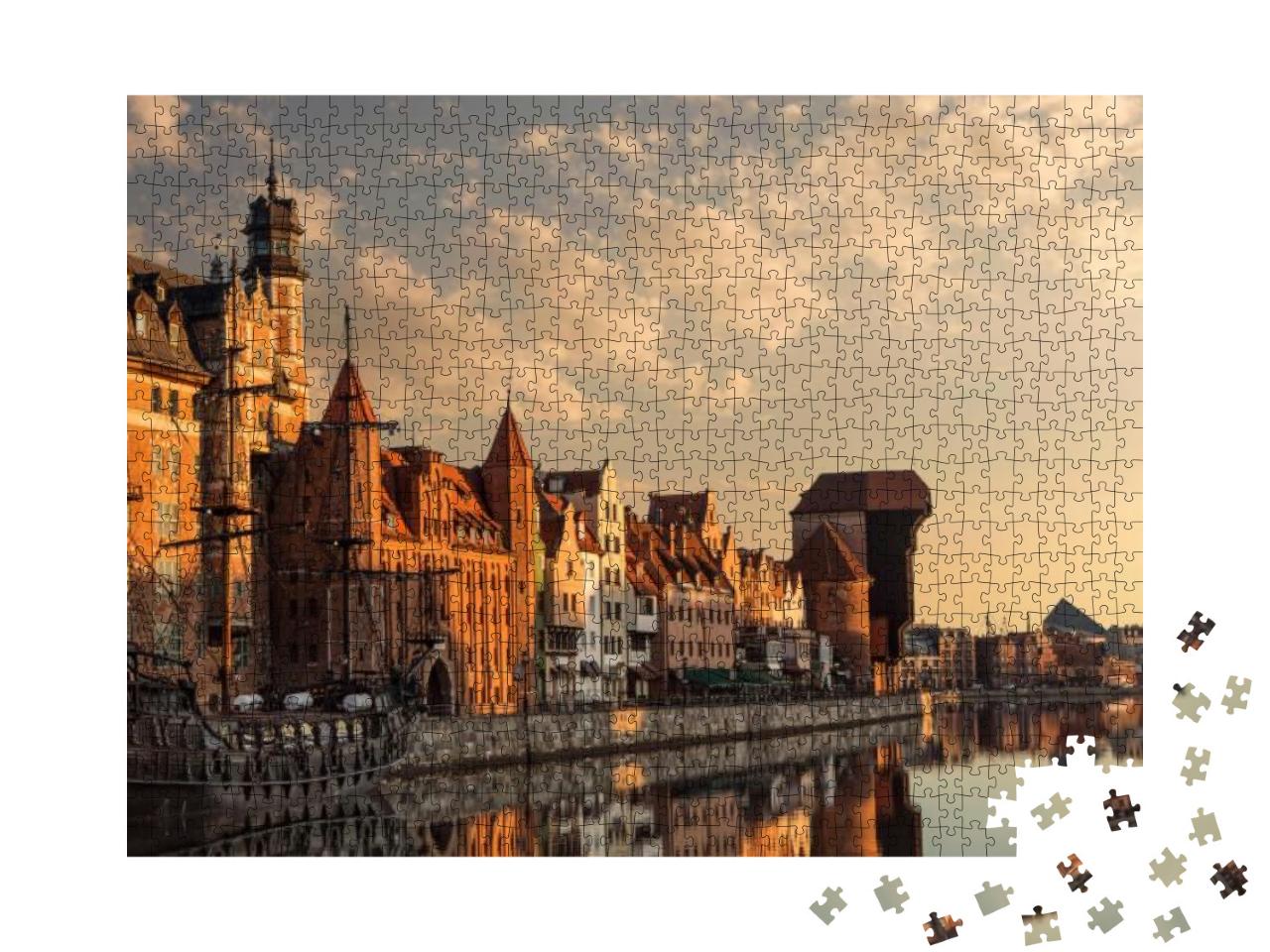 Puzzle 1000 Teile „Ruhige Morgenstimmung: Danziger Altstadt bei Sonnenaufgang“