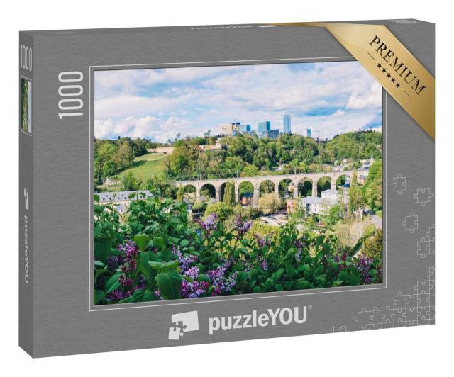 Puzzle 1000 Teile „Landschaft mit Fliederblüten, Stadt Luxemburg“