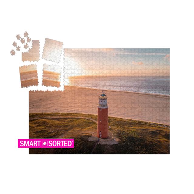 SMART SORTED® | Puzzle 1000 Teile „Texel: Luftaufnahme von einem roten Leuchtturm, Niederlande“