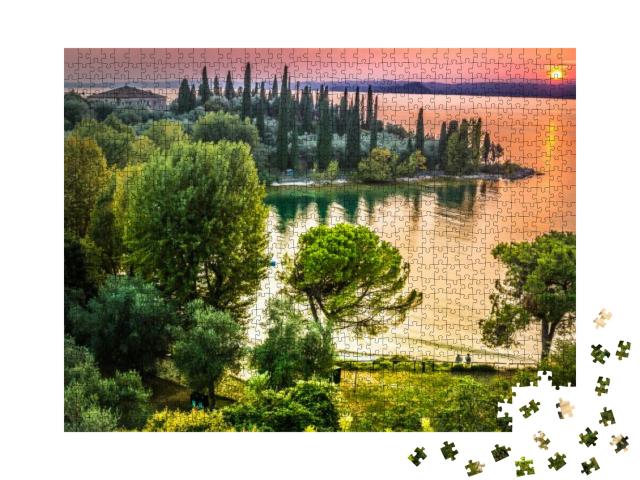 Puzzle 1000 Teile „Romantischer Sonnenuntergang über dem Gardasee, Italien“