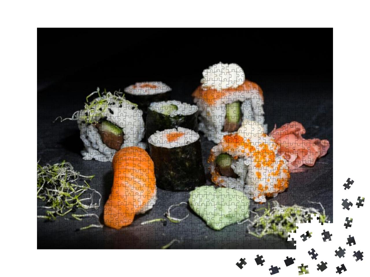 Puzzle 1000 Teile „Japanisches Sushi aus Maki, Nigiri und Inside-Outside-Rollen“