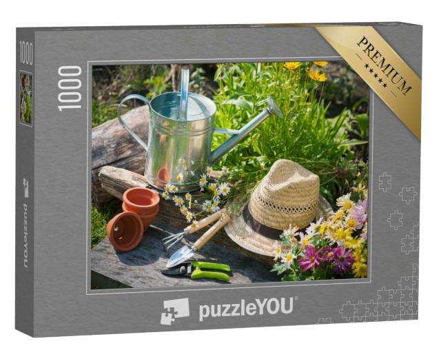 Puzzle 1000 Teile „Gartengeräte auf dem Rasen im Garten“