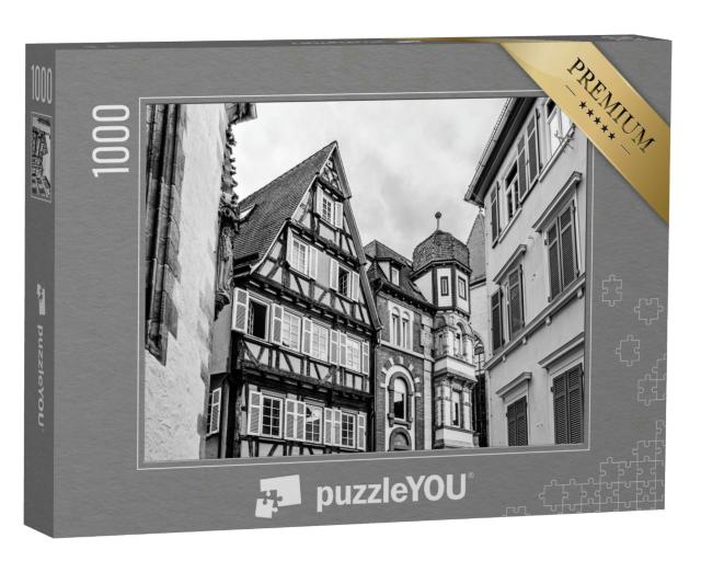 Puzzle 1000 Teile „Fachwerkhäuser in der Altstadt von Tübingen, Deutschland, schwarz-weiß“