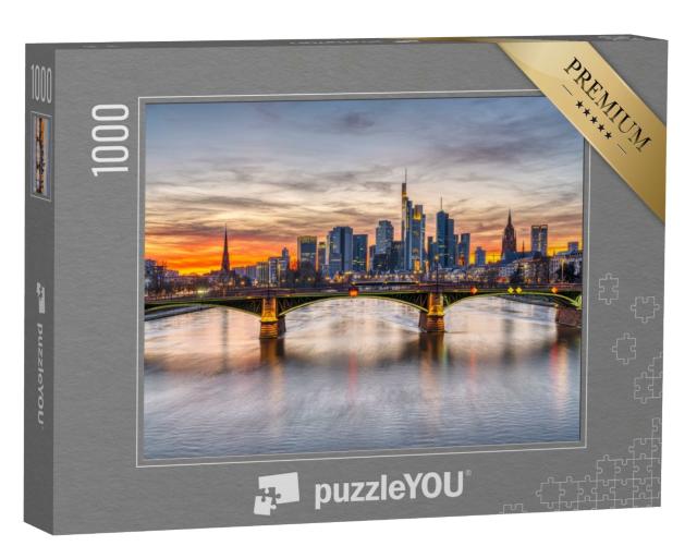 Puzzle 1000 Teile „Die Skyline von Frankfurt am Main nach Sonnenuntergang“