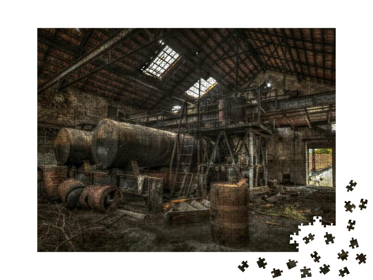 Puzzle 1000 Teile „Verrostete Zisternen und Fässer in einer verlassenen Fabrik“