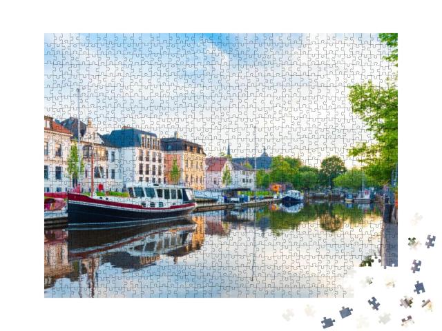 Puzzle 1000 Teile „Boote liegen vor Anker: Hafen von Oldenburg“