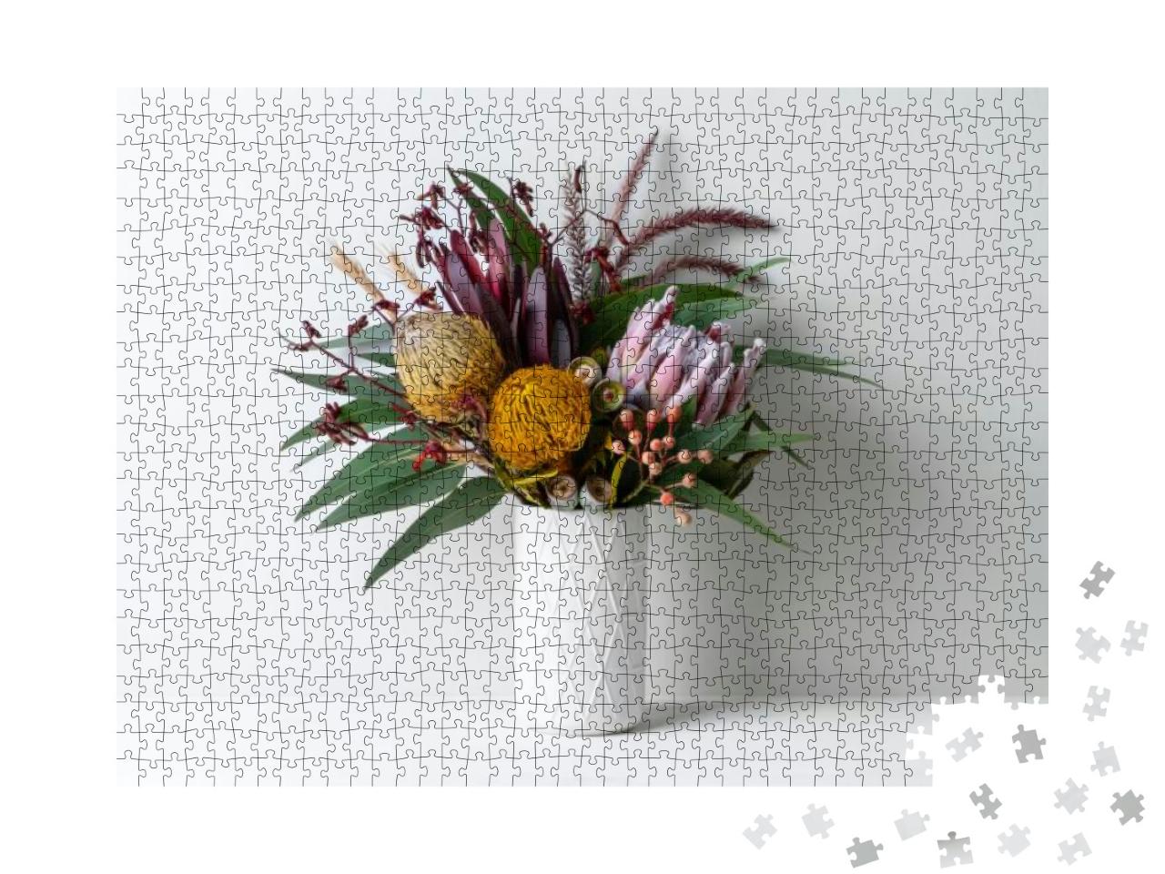 Puzzle 1000 Teile „Australisches Blumenarrangement mit Protea, Banksia, Kängurupfote, Eukalyptus“