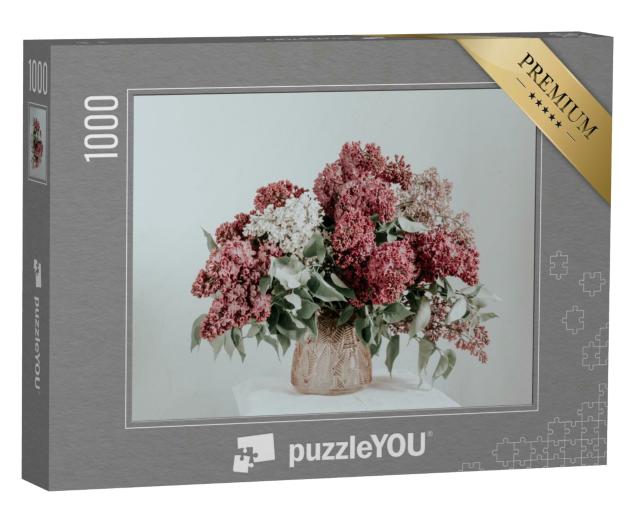 Puzzle 1000 Teile „Blumenstrauß mit Flieder in einer Glasvase“