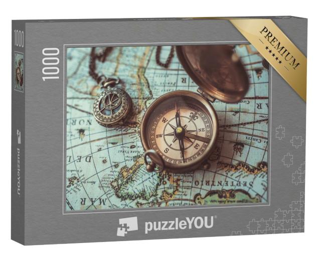 Puzzle 1000 Teile „Antiker Kompass aus Bronze und binokulare Teleskope auf einer alten Weltkarte“