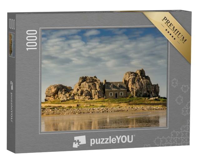 Puzzle 1000 Teile „Malerisches Haus zwischen Felsen, Bretagne, Frankreich“