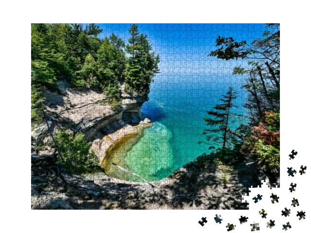 Puzzle 1000 Teile „Felsiger Strand am Lake Superior auf der oberen Halbinsel von Michigan“