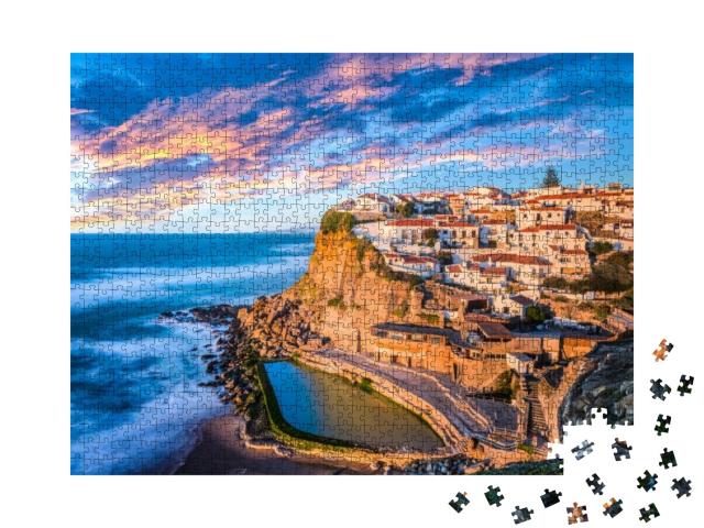 Puzzle 1000 Teile „Wunderschöner Sonnenuntergang über Azenhas do Mar, Portugal“