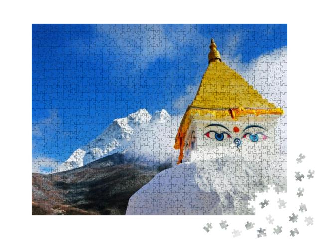 Puzzle 1000 Teile „Buddhistische Stupa und Gebetsfahnen, dahinter die Berge des Himalaya“