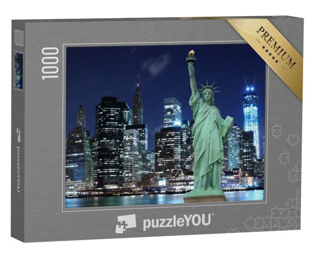 Puzzle 1000 Teile „Manhattan mit Freiheitsstatue: Skyline bei Nacht, New York“