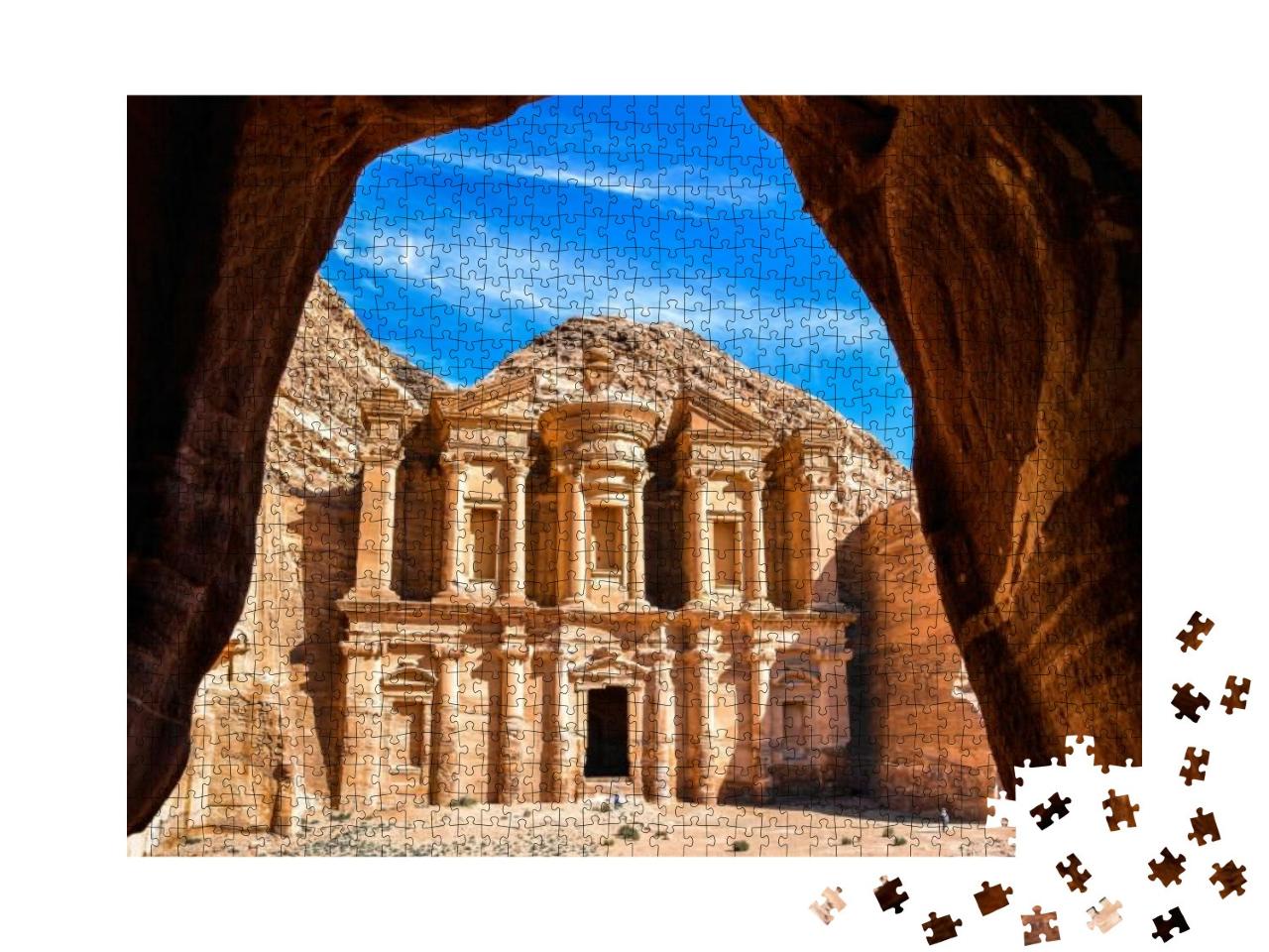 Puzzle 1000 Teile „Blick aus einer Höhle des Ad Deir-Klosters, Petra, Jordanien“