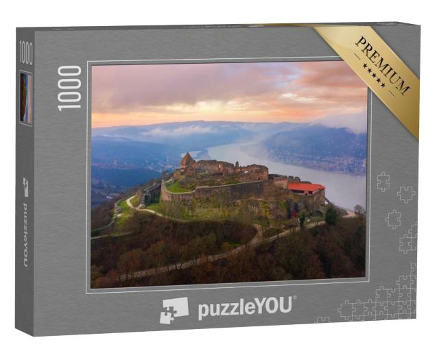 Puzzle 1000 Teile „Burg von Visegrad an einem stimmungsvollen Wintermorgen, Ungarn“