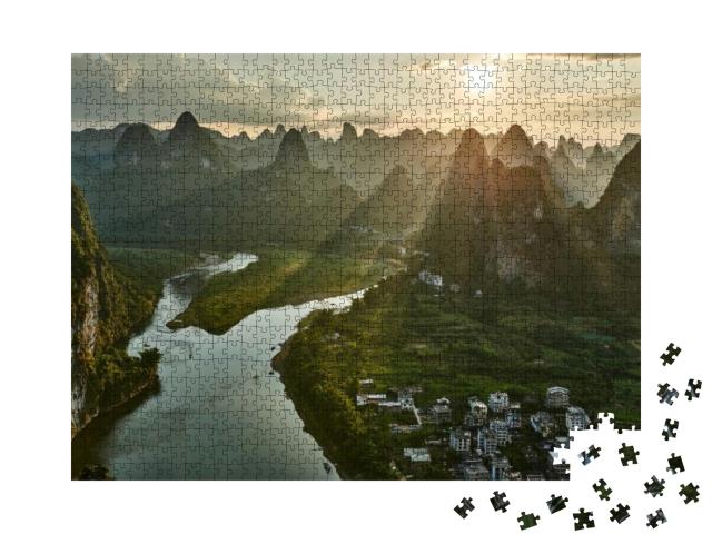 Puzzle 1000 Teile „Sonnenaufgang am Li-Fluss vom Laozhai-Berg, China“
