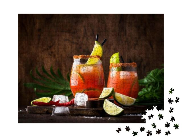 Puzzle 1000 Teile „Michelada als alkoholischer Cocktail mit Bier, Limettensaft, Tomatensaft aus Mexiko“